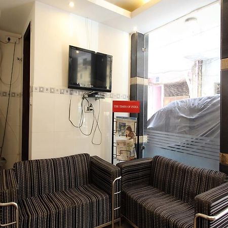 Oyo13252钱德尔宫酒店 新德里 外观 照片