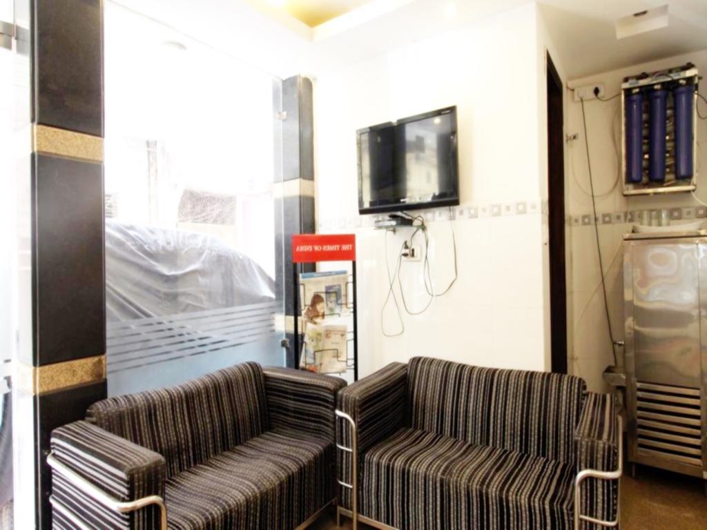 Oyo13252钱德尔宫酒店 新德里 外观 照片